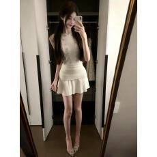 批发已到货  气质背心紧身显身材上衣高百褶裙无袖排扣针织衫套装