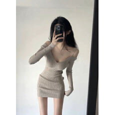 批发已到货 春秋可调节大V领修身露肩长袖连衣裙女秋<b class='q'>冬</b>显瘦内搭女