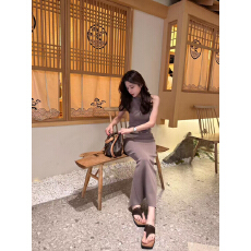 批发大丫【心动曲线】 气质日常通勤挂脖针织修身连衣裙