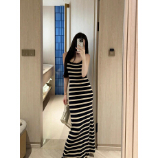 批发度假风海边针织条纹连衣裙