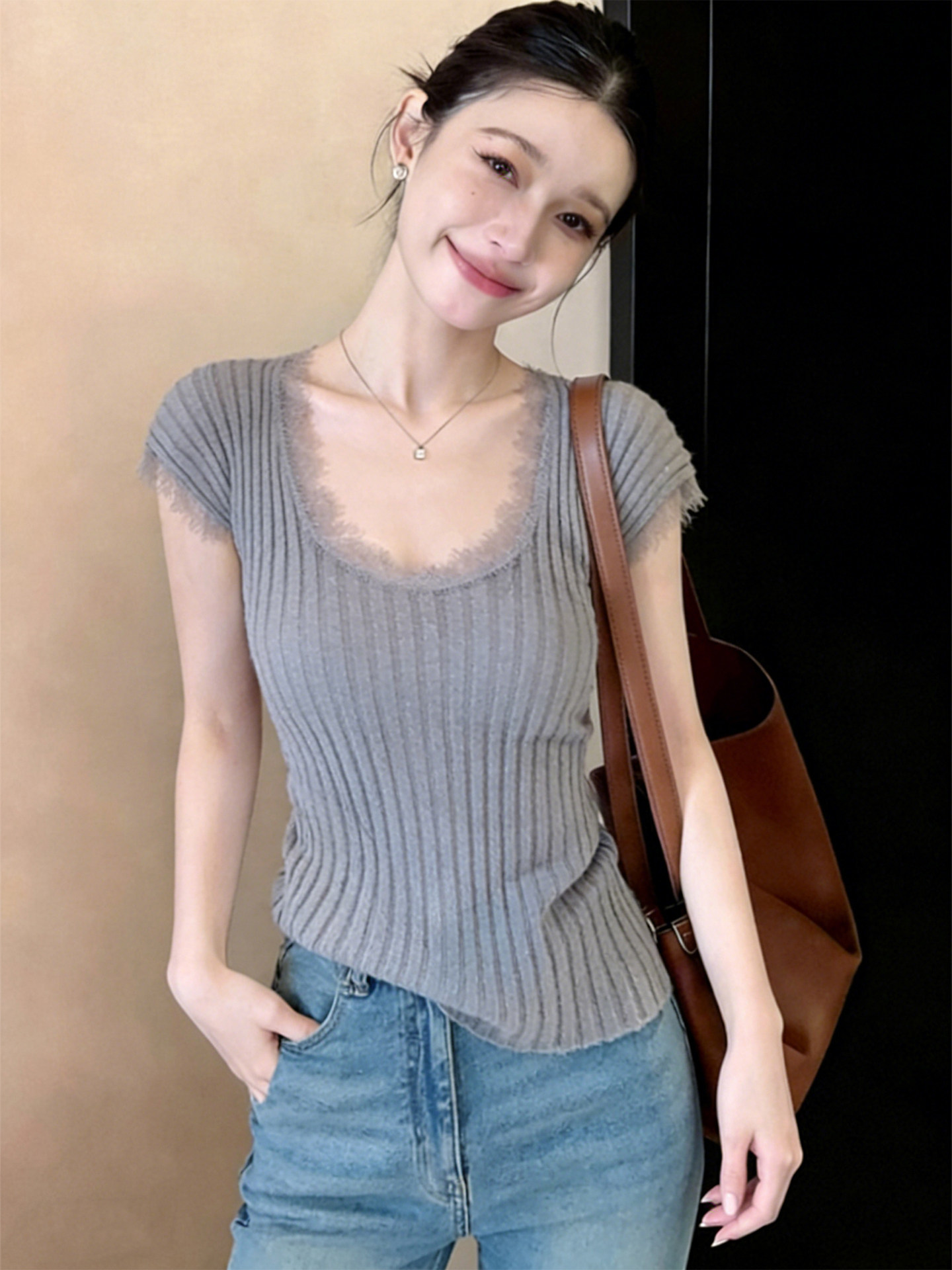 있음 도착 새로운 한 부서 작은 여자 레이스 조각 u 칼라 반팔 몸매 가꾸기 니트 스웨터 맨위