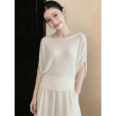 批发已到货 法式设计感贝壳纹<b class='q'>蝙蝠</b>袖针织衫女2夏宽松慵懒风上衣