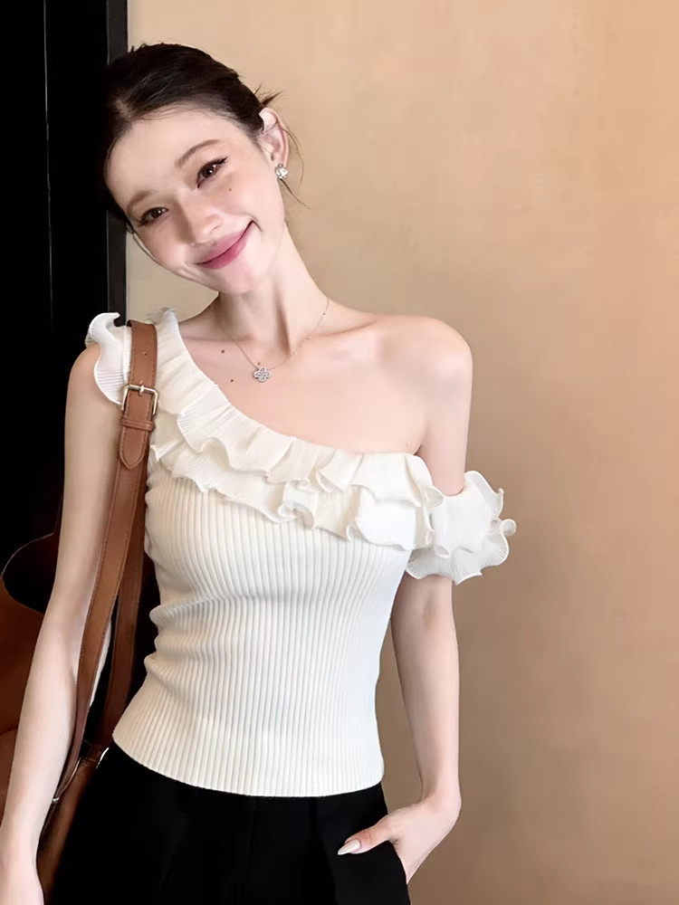 있음 도착 핫걸 비스듬한 어깨 니트 캐미솔 여름 프릴 몸매 가꾸기 슬림해 보이는 쇼트 스타일 맨위 여성 여름