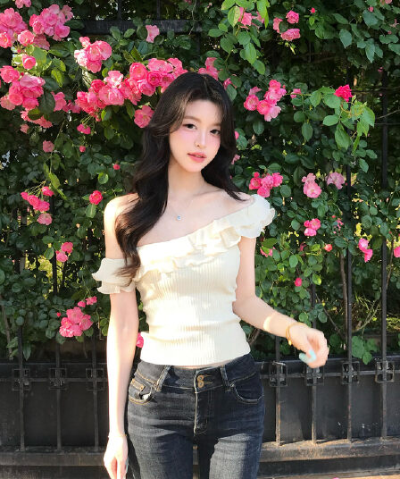 있음 도착 핫걸 비스듬한 어깨 니트 캐미솔 여름 프릴 몸매 가꾸기 슬림해 보이는 쇼트 스타일 맨위 여성 여름