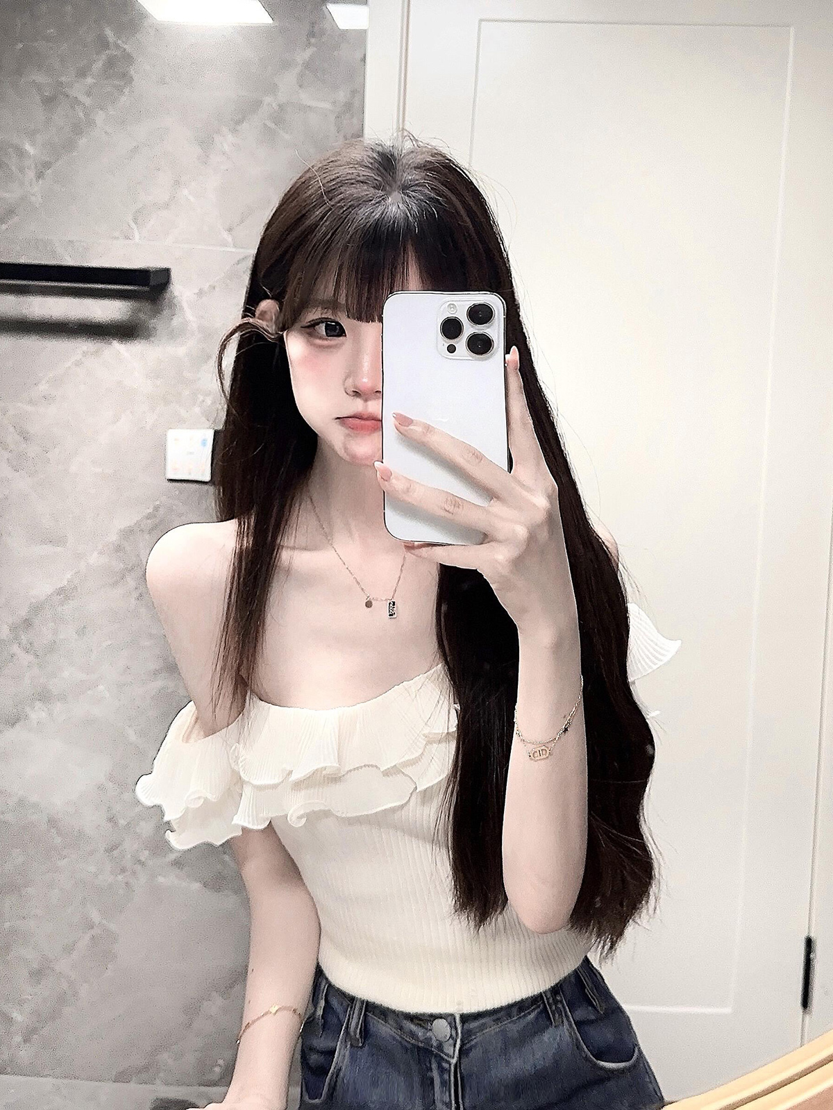 있음 도착 핫걸 비스듬한 어깨 니트 캐미솔 여름 프릴 몸매 가꾸기 슬림해 보이는 쇼트 스타일 맨위 여성 여름
