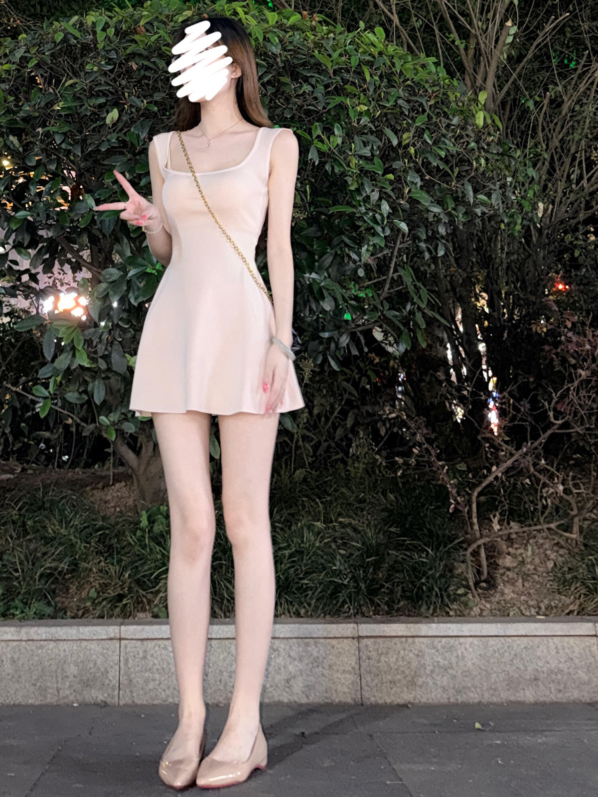 있음 도착 아름다움 센스 양면 착용 u 칼라 조끼 스커트 여성 여름 한 부서 디자인 센스 몸매 가꾸기 순수한 욕망 한 마디 미니 스커트