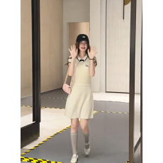 批发已到货 赵露思<b class='q'>同款</b>白色<b class='q'>连衣裙</b>女高级感显瘦针织裙polo领蝴蝶结