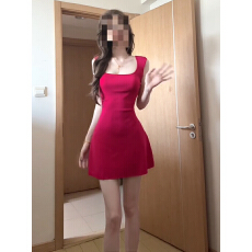 批发已到货 玫红色气质修身显瘦美式甜辣设计感露腰无袖针织女夏季