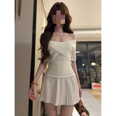 批发已到货 夏日小白花 针织套装女<b class='q'>春</b>夏季一字肩上衣百褶裙两件套