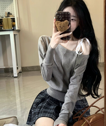 있음 도착 이른 가을 단색 오프숄더 나비 넥타이 허리 수축 슬림해 보이는 비스듬한 어깨 니트 스웨터 맨위 밝은 회색
