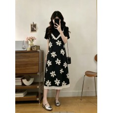 批发实拍<b class='q'>大码</b>女装2026夏季新款韩版温柔风假两件吊带宽松显瘦连衣裙