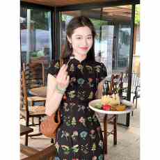 批发新中式气质黑色碎花<b class='q'>旗袍</b>连衣裙女装2026<b class='q'>夏季</b>新款优雅收腰漂亮长裙