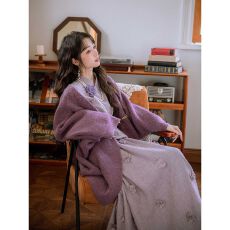 批发2026年新中式布织花温婉紫色上衣立体花半裙小众爆款百搭长款