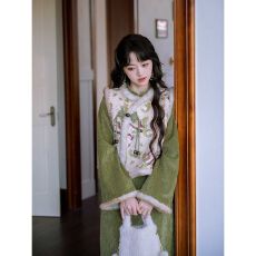 批发2025新中式复古国风年轻款<b class='q'>秋</b>冬加绒加厚过年旗袍马甲两件套连衣裙