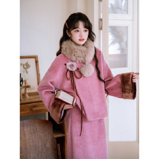 批发新中式国风套装2025年<b class='q'>冬</b>季独特漂亮绝美粉色多巴胺上衣半裙两件套