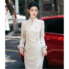 批发【清雅集】新中式白色长袖刺绣旗袍2025复古<b class='q'>冬</b>季加绒订婚显瘦日常