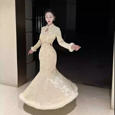 批发画报夫人2025<b class='q'>冬</b>季新款自制刺绣腰封鱼尾裙步步生莲丝绒旗袍