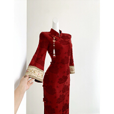 批发【摇金】红色旗袍长袖小个子年轻中长裙2025新款订婚结婚敬酒