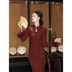 批发2026年新中式复古红色订婚新年战袍改良旗袍女<b class='q'>冬</b>装拼接毛毛连衣裙