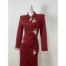 批发红色旗袍加绒加厚连衣裙2025年<b class='q'>冬</b>季新年战袍新中式复古敬酒服结婚