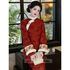 批发红色旗袍<b class='q'>冬</b>装加绒加厚敬酒服新中式国风连衣裙过年拜年服新年战袍
