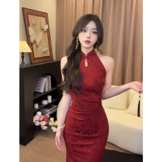 批发【织锦挂脖款】红色挂脖旗袍夏季新中式<b class='q'>复古</b>订婚显瘦弹力连衣裙