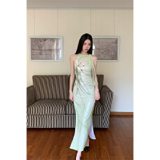 批发新中式改良国风气质印花春水百<b class='q'>合</b>薄荷绿修身挂脖连衣裙