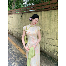 批发点青荷'新中式缎面碎花旗袍女<b class='q'>春</b>夏连衣裙五一出游穿搭