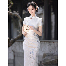 新中式旗袍2026新款改良订婚领证掐腰绝美气质礼服连衣裙少女高端
