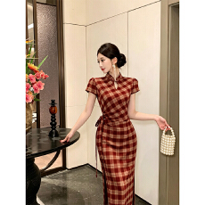 批发新中式国风复古红色格纹旗袍女<b class='q'>春</b>夏修身显瘦短袖连衣裙
