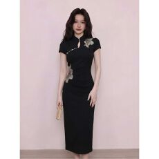 新中式国风黑色提花连衣裙子女2026新款夏季特别漂亮掐腰旗袍长裙