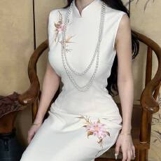 批发画报夫人原创自制高级刺绣弹力西装无袖港工旗袍_月光回归