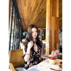 批发洛神赋_黑色丝绒撞色修身旗袍<b class='q'>夏</b>薄款新中式国风短款连衣裙