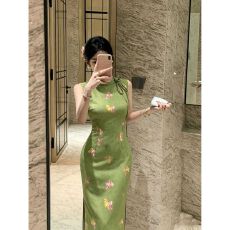 批发2026年夏复古新中式绿色显白改良<b class='q'>旗袍</b>连衣裙女无袖收腰印花长裙子