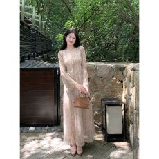批发高级感绝美气质印花长袖连衣裙2026<b class='q'>夏</b>季新款法式度假风温柔长裙子