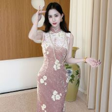批发2026年<b class='q'>夏</b>国风旗袍新中式绝美粉色立体花百搭改良无袖旗袍立体粉花