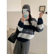 批发欧货2025秋季新款<b class='q'>时尚</b>设计感百搭显瘦圆领拼色条纹羊毛针织衫女潮