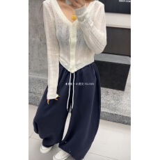 2026春款气质V领针织开衫辣妹纯欲风修身显瘦短款针织衫女上衣