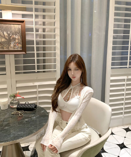 실사 정가 레이스 홀로우 아웃 매달린 꽃 영혼 인사이드 가져 가라. 행침 목 조끼 청 ~을 통해 프릴 카디건 코트