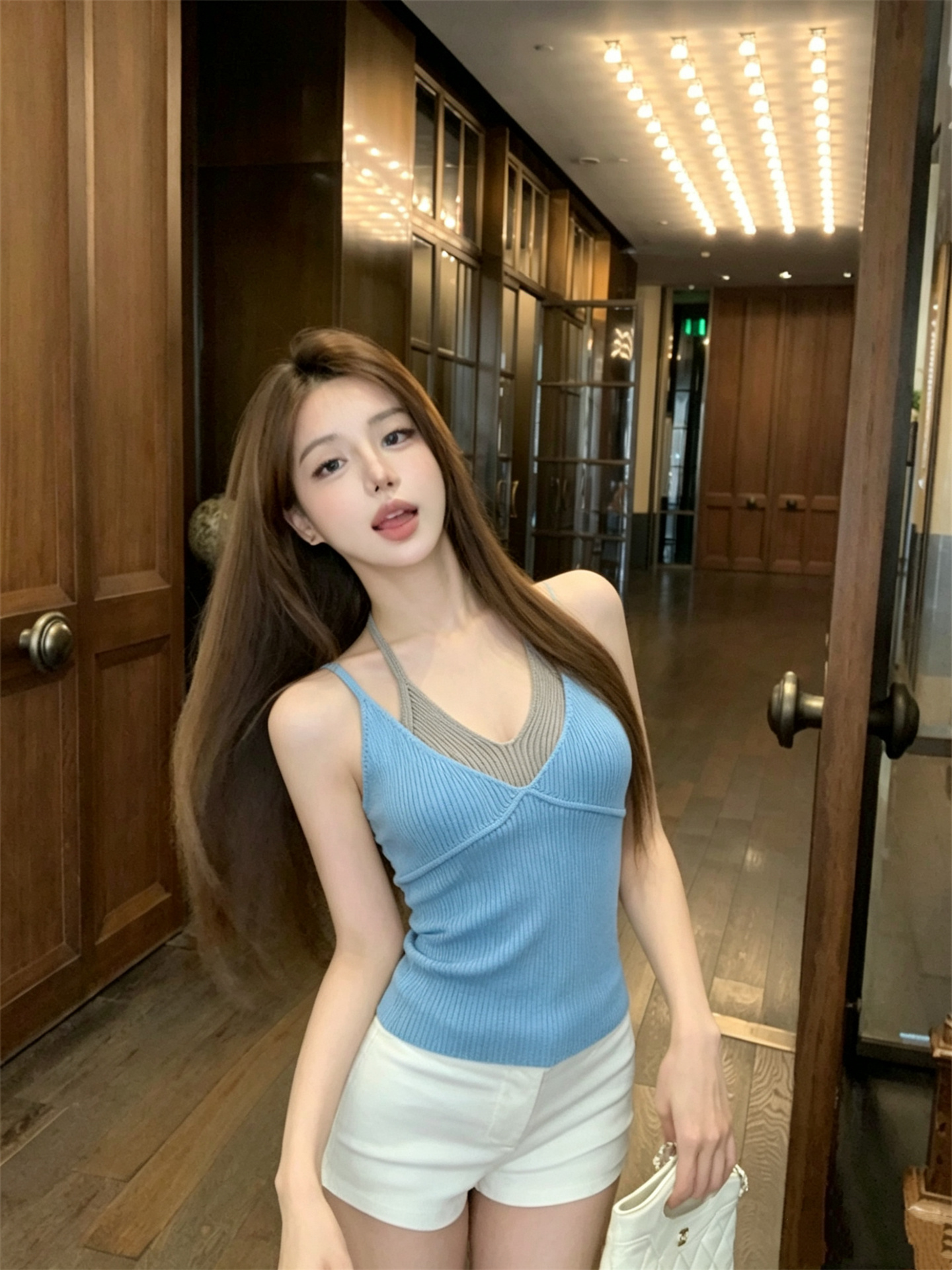 실사 정가 핫걸 스택 음악 패치워크 색상 페이크 레이어드 행침 목 조끼