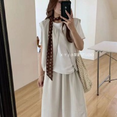 批发韩版圆领带包<b class='q'>马甲</b><b class='q'>外套</b>+松紧腰半身裙女2026春季款时尚套装