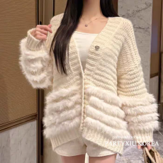 批发秋冬季软糯针织V领中<b class='q'>长款</b>温柔皮草毛衣小个子毛茸茸开衫外套慵懒