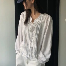 批发<b class='q'>韩国</b>代购 新款 甜美少女风 花边系带圆领 宽松娃娃衬衫