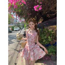 批发Q女家 4/7 繁花春日颂/绝美100棉大摆量<b class='q'>伞</b>摆碎花系带挂脖连衣<b class='q'>裙</b>