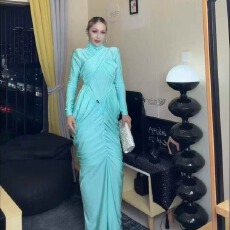 批发新款时尚气质高档显瘦长袖连衣裙女设计感小众包臀<b class='q'>长裙</b>