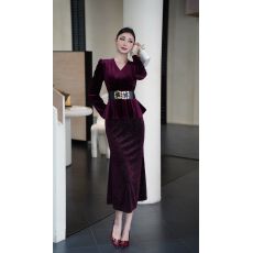 批发秋冬新款金丝绒<b class='q'>两件套</b>优雅气质v领长袖收显腰瘦上衣包臀鱼尾长裙