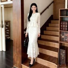 批发新款女时尚优雅长袖高级感白色织花蕾丝鱼尾两件套