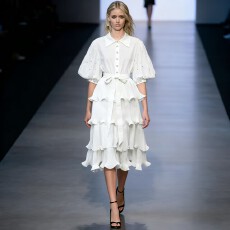 批发复古<b class='q'>宫廷</b>风纯色<b class='q'>连衣裙</b>2025新款时尚翻领单排扣泡泡袖中长款蛋糕裙