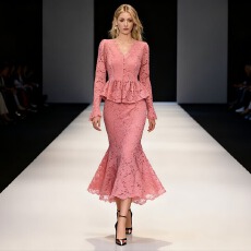 批发时尚一整套穿搭裙子两件套V领性感上衣高腰半身鱼尾裙洋气<b class='q'>套装</b>女