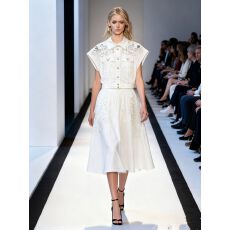 批发小香风刺绣套装女2025短上衣A字<b class='q'>半身裙</b>套装